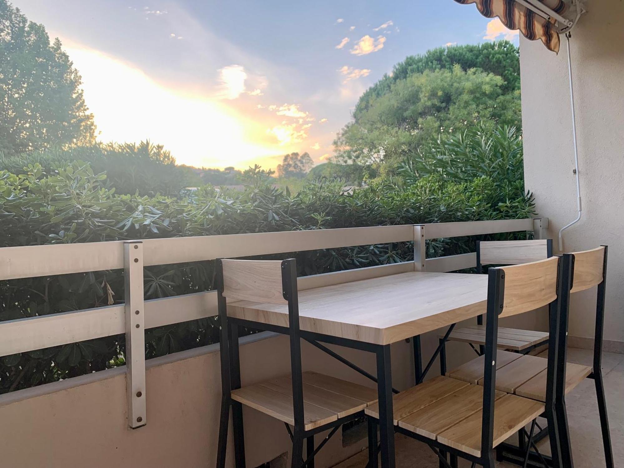 Grand Studio Standing Avec Terrasse Et Parking Сент-Максім Екстер'єр фото